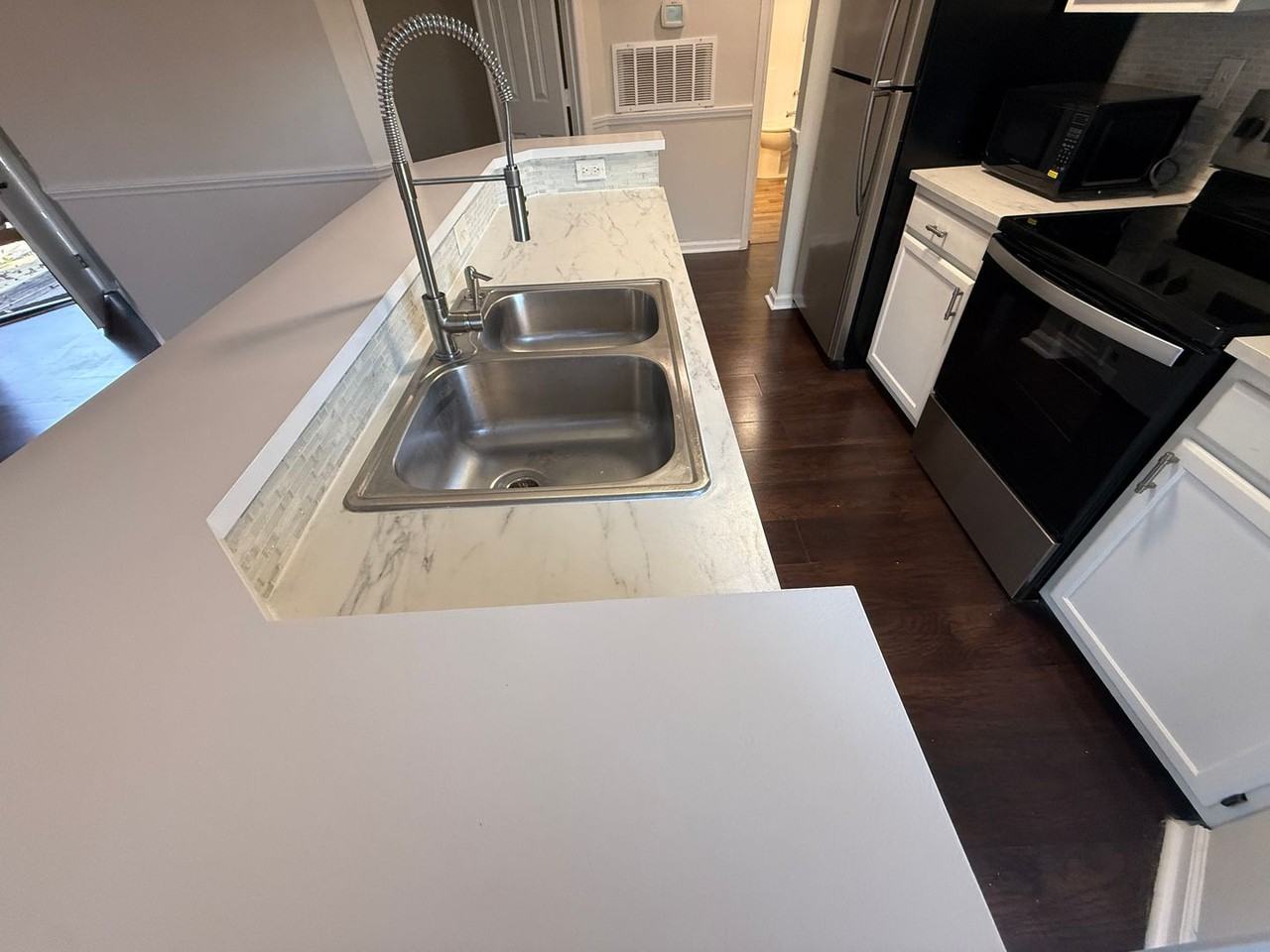 8202 Cedar Glen Drive - Photo 5 of 20