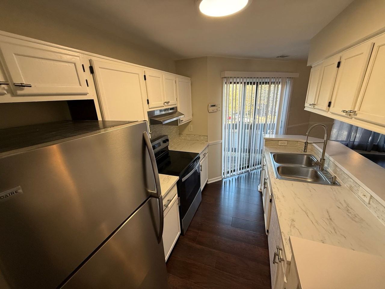 8202 Cedar Glen Drive - Photo 6 of 20