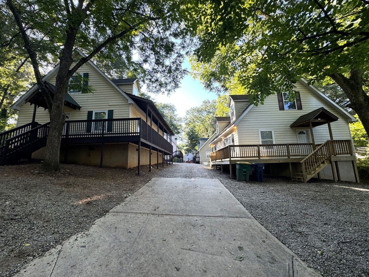 223 Derby St - Photo 2 of 22