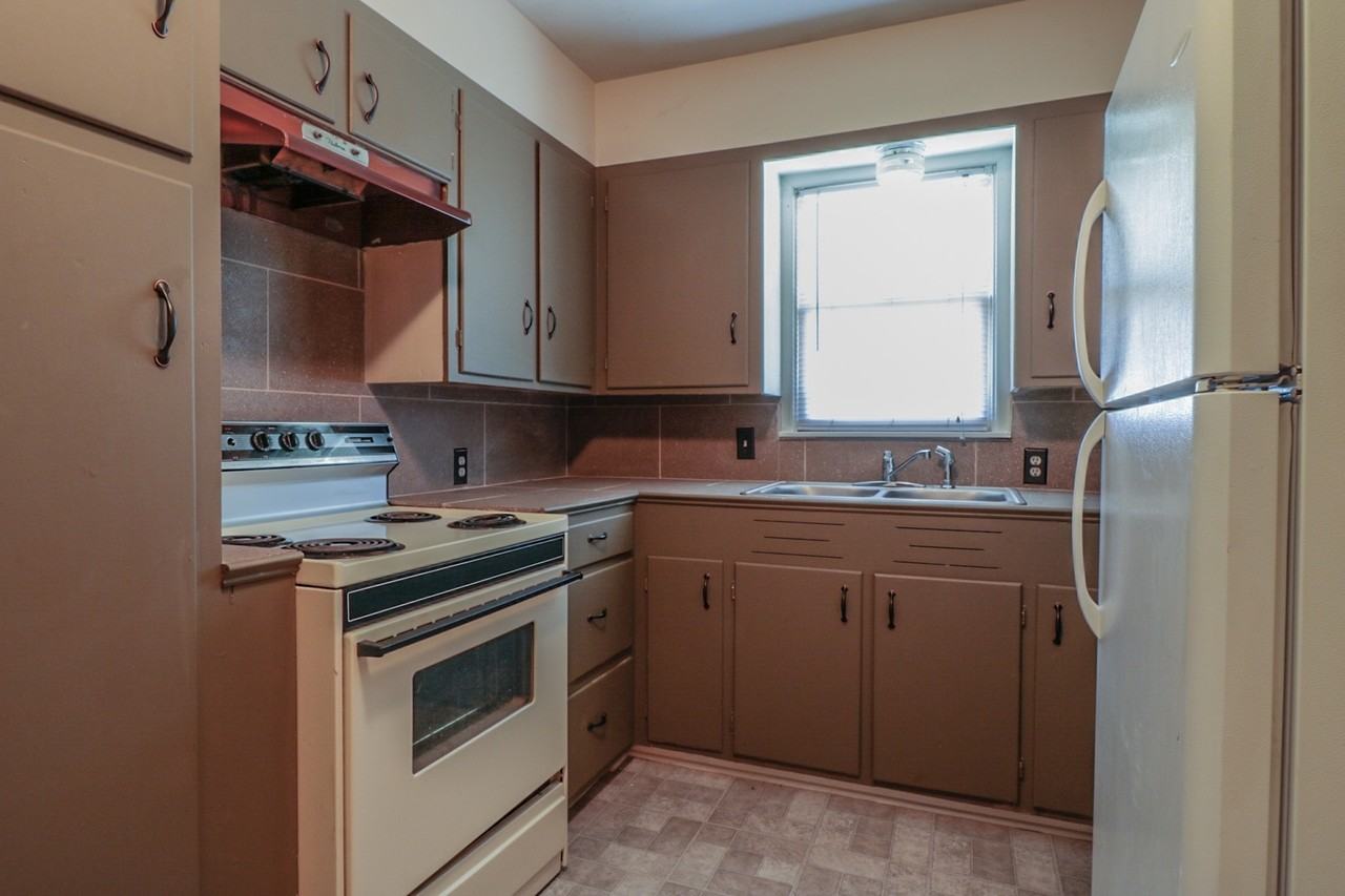 2429 23rd - Photo 4 of 16