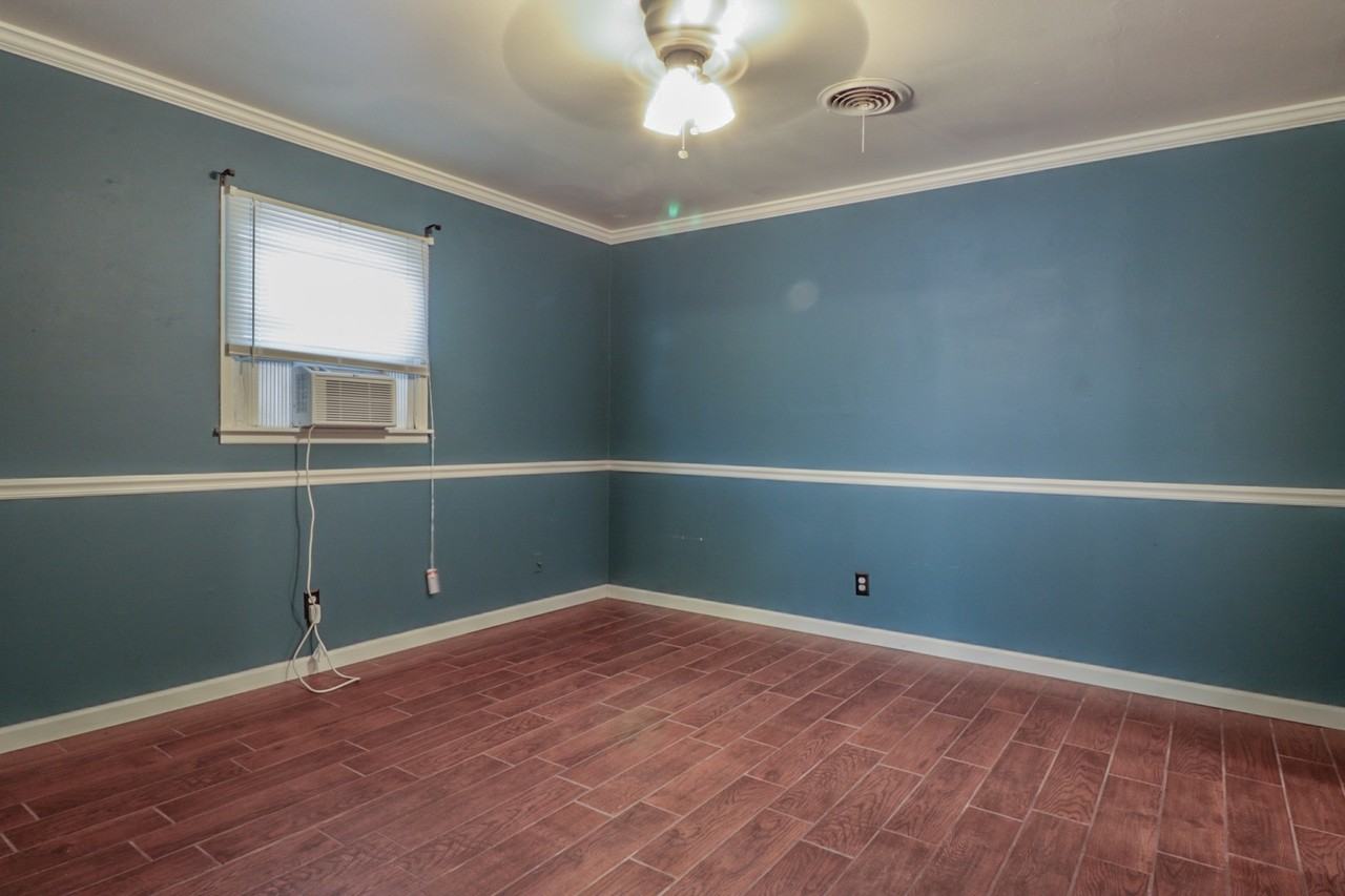 2429 23rd - Photo 7 of 16