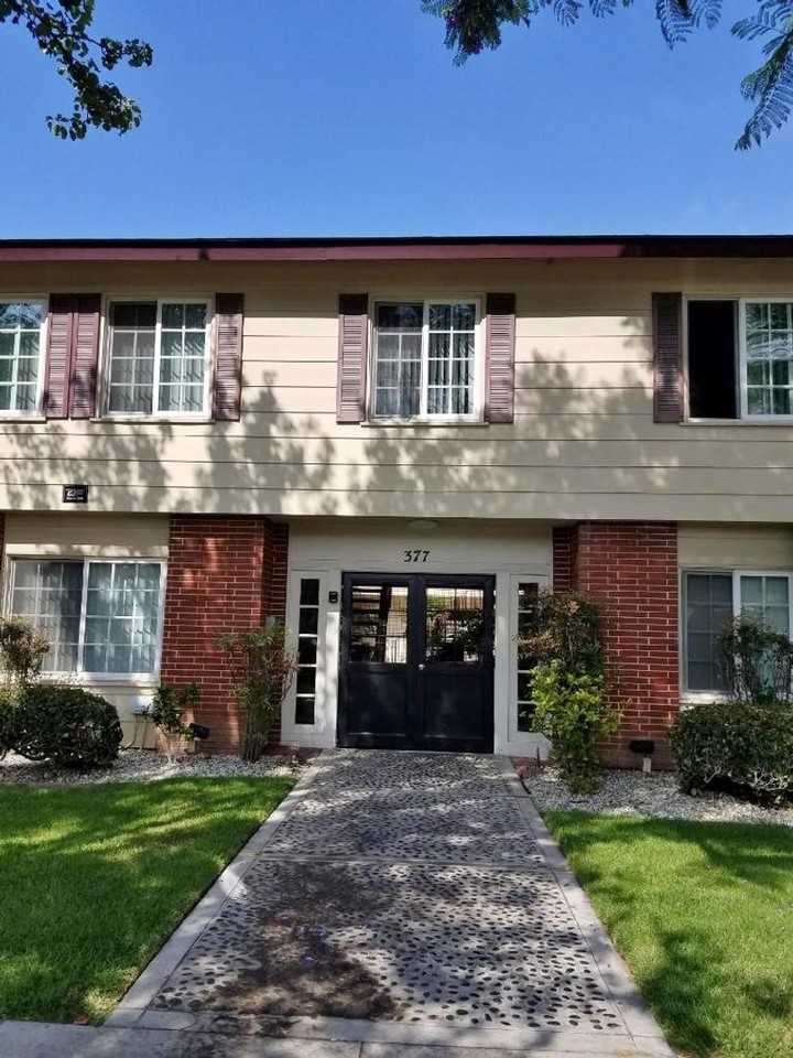 283: 377 Freeman Ave. - Photo 2 of 21