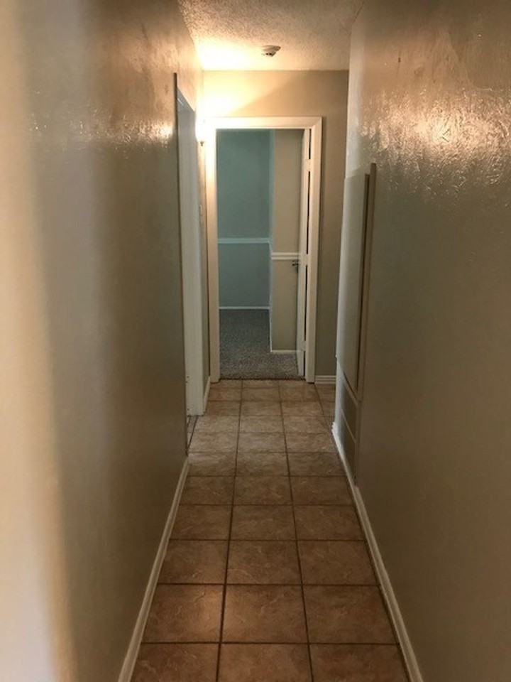 520 Normandy Ln - Photo 3 of 12