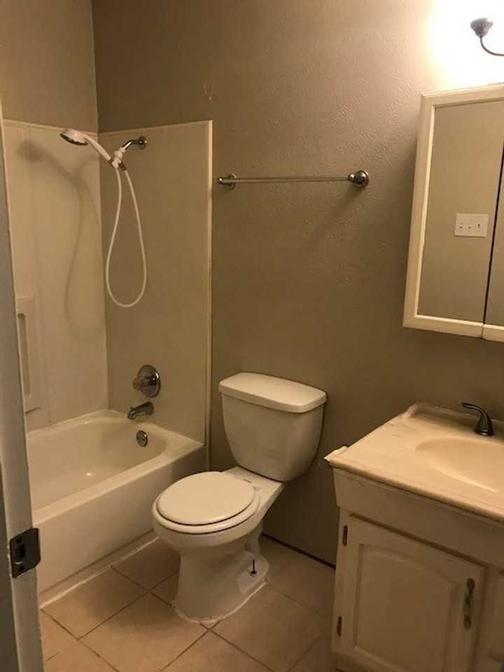 520 Normandy Ln - Photo 4 of 12