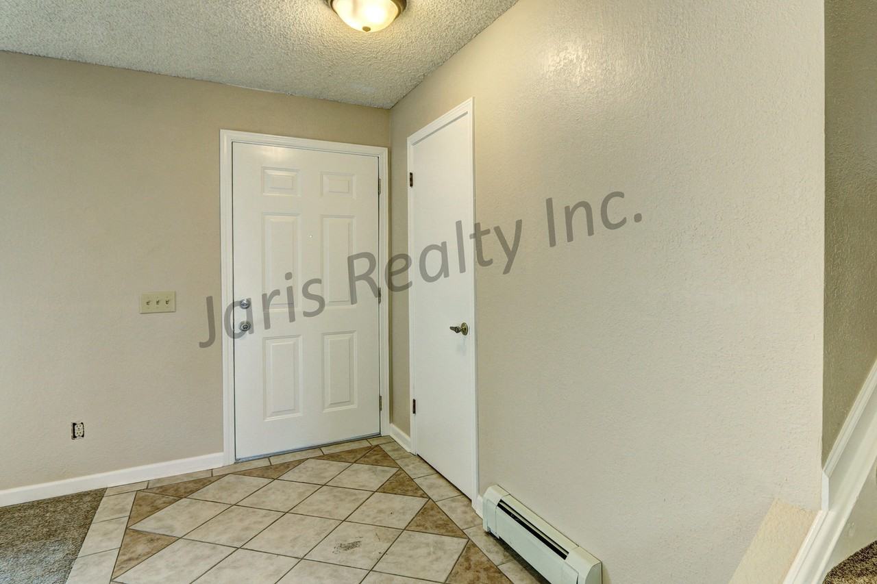 251 Gordon Court - Photo 2 of 39