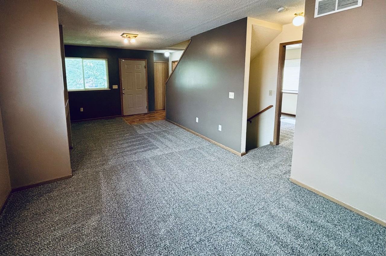 925 Bluemont Avenue #1 - Photo 3 of 16