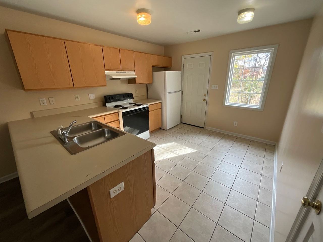1512 Perkins Street - Photo 5 of 13