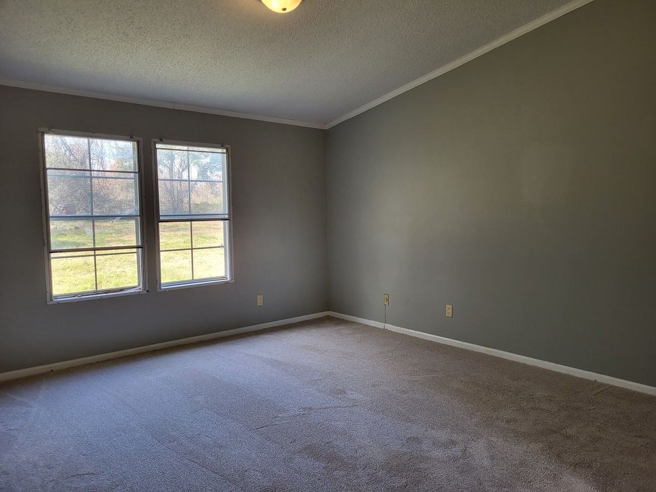 1050 Isenhour Ct - Photo 7 of 13
