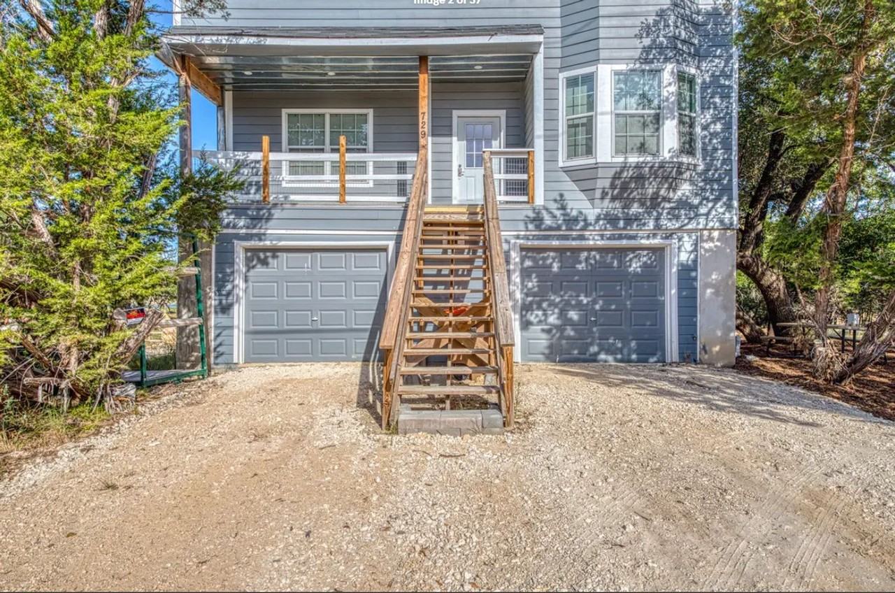 729 Clay Rdg - Photo 2 of 31