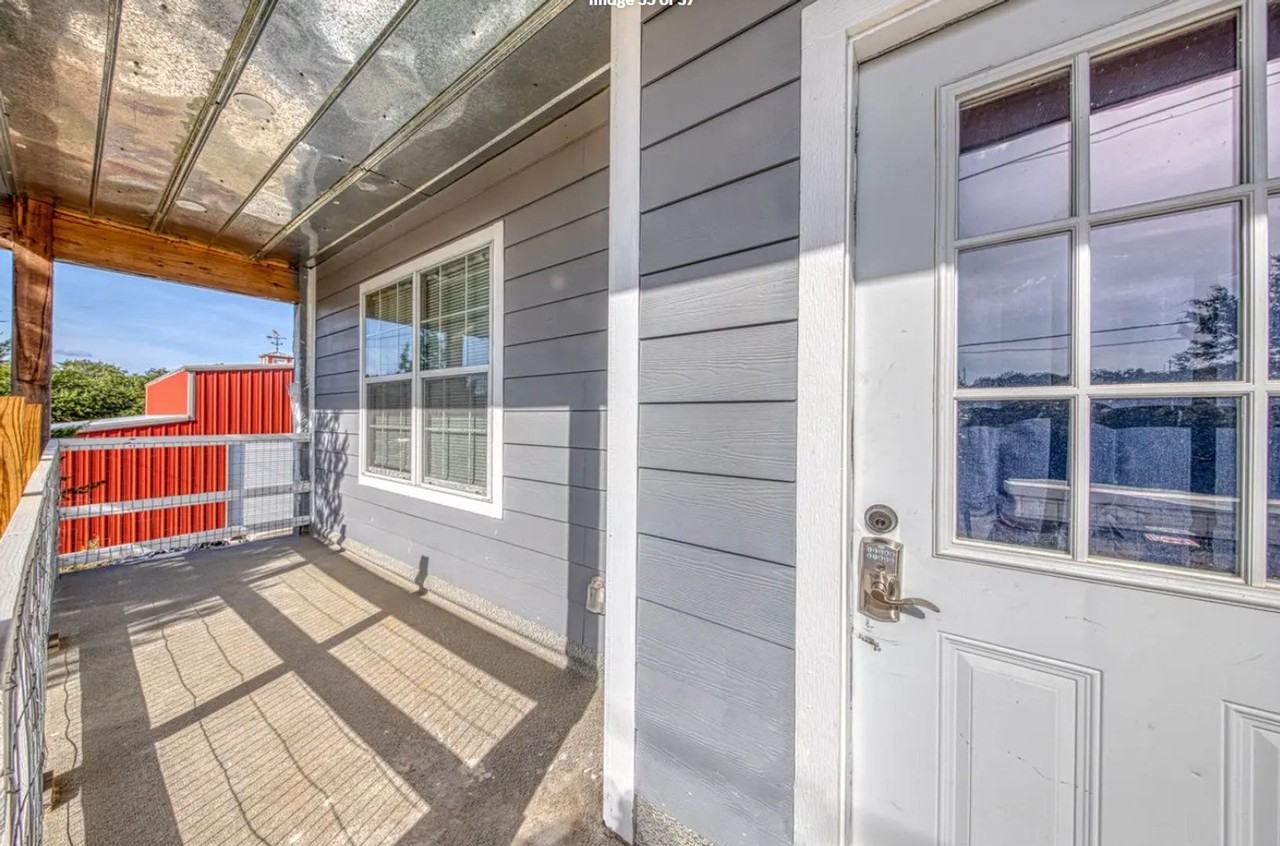 729 Clay Rdg - Photo 3 of 31
