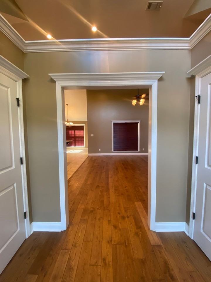 4301 Kenilworth Cir - Photo 2 of 31