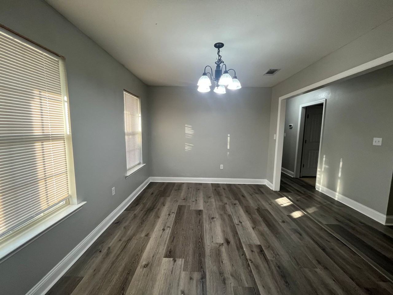 4872 Stonewall Circle - Photo 3 of 20