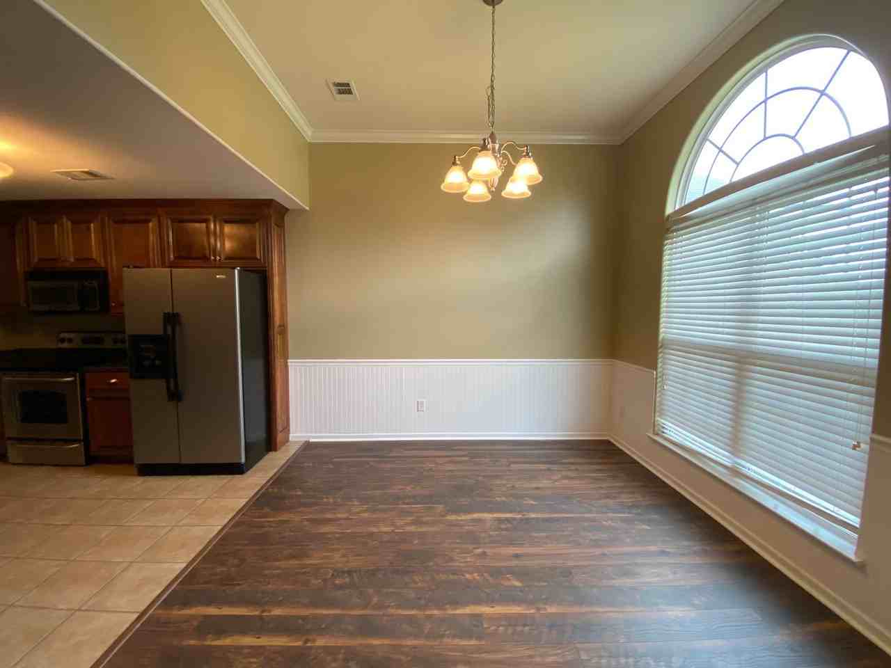 5618 Emily Ln - Photo 4 of 17