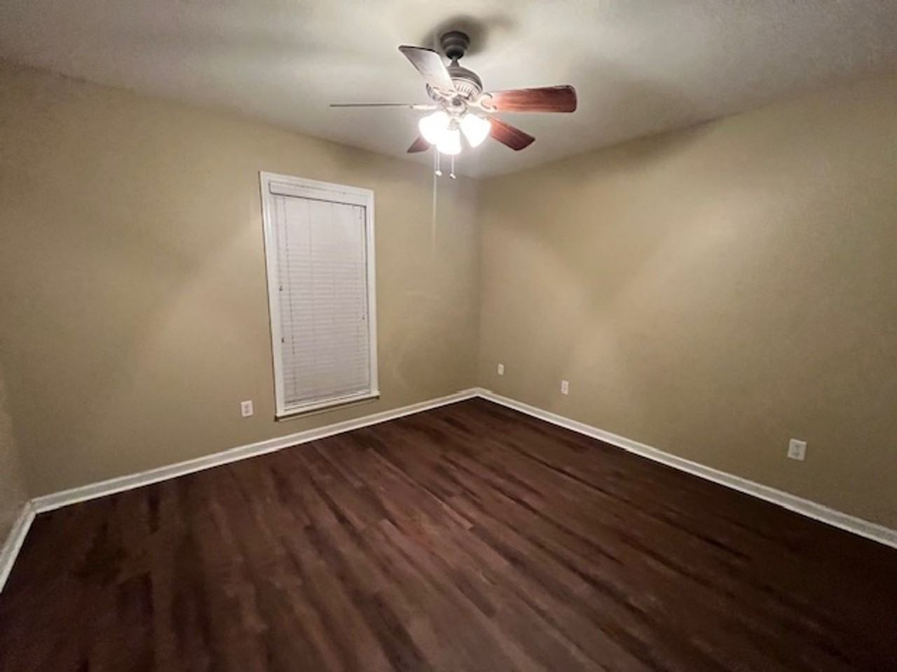 5618 Emily Ln - Photo 7 of 17