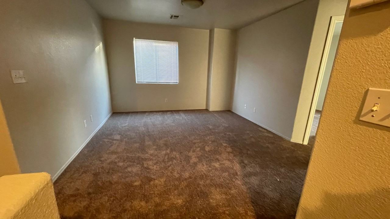 6365 Pebblecreek Lodge Way - Photo 7 of 19