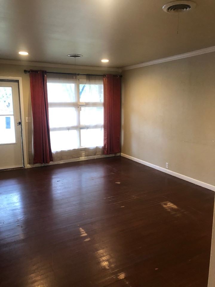 3306 Lewis Ln - Photo 3 of 9