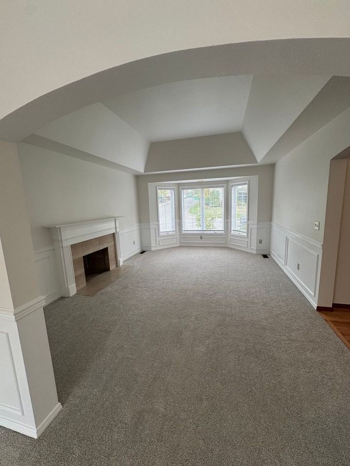 33101 12th Court Southwest - Photo 2 of 29