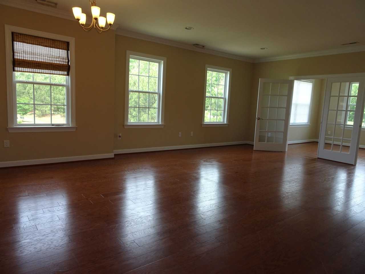 802 Braemar Crk - Photo 4 of 22