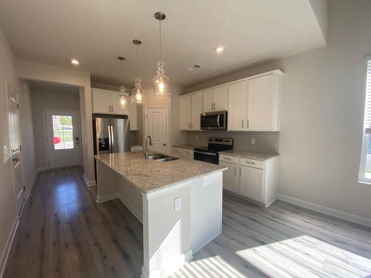 401 Walton Street - Photo 6 of 25