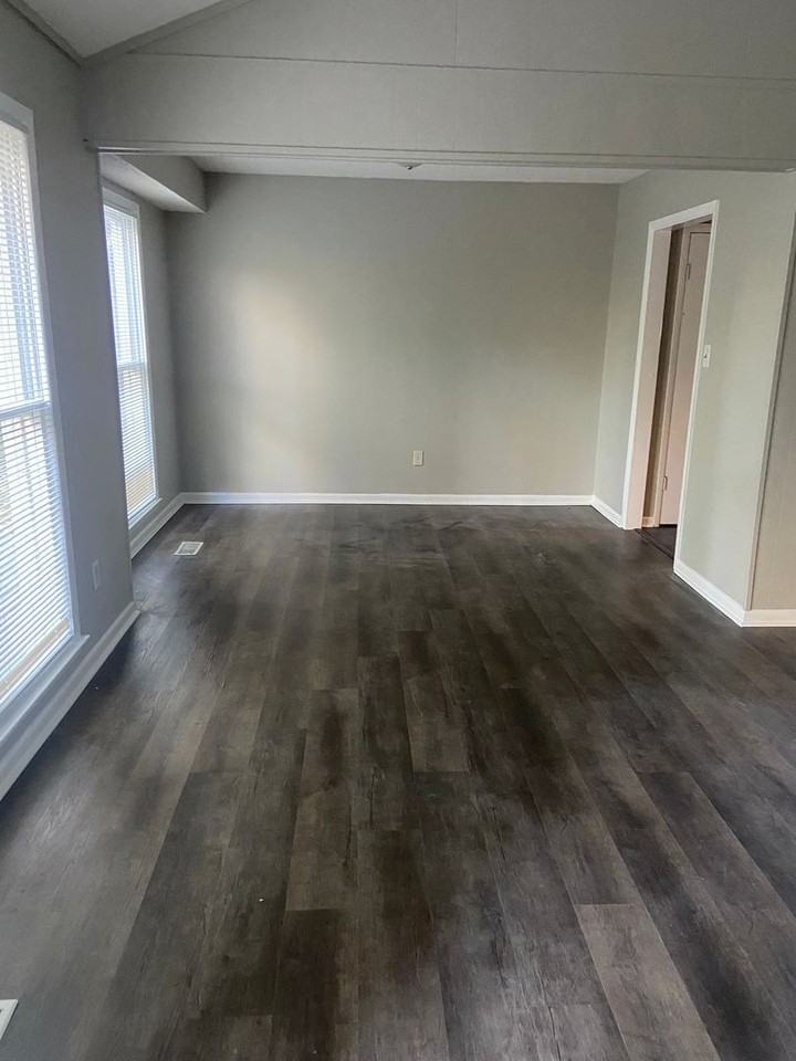 280 Driftwood Cir - Photo 3 of 14