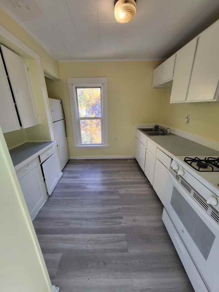 233 Delaware Avenue - Photo 7 of 9