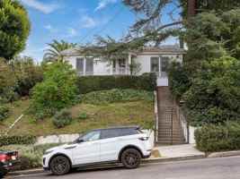 featured image of 1044 Manzanita Street