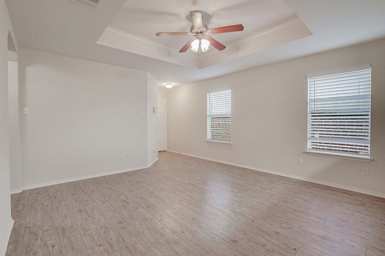 476 Moonwalker Trl - Photo 4 of 21