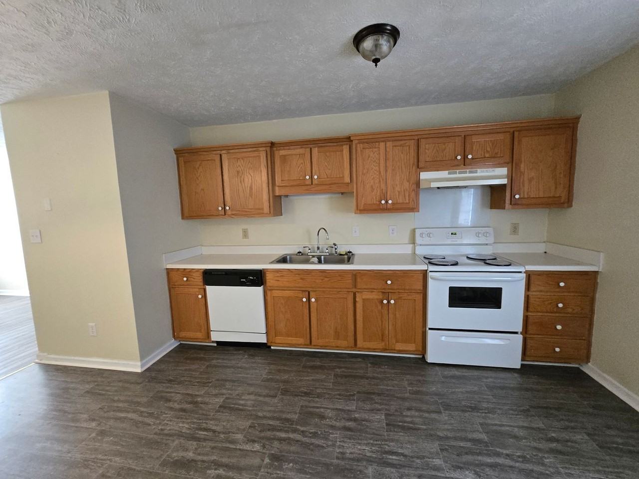 218 Bahia Lane - Photo 2 of 17