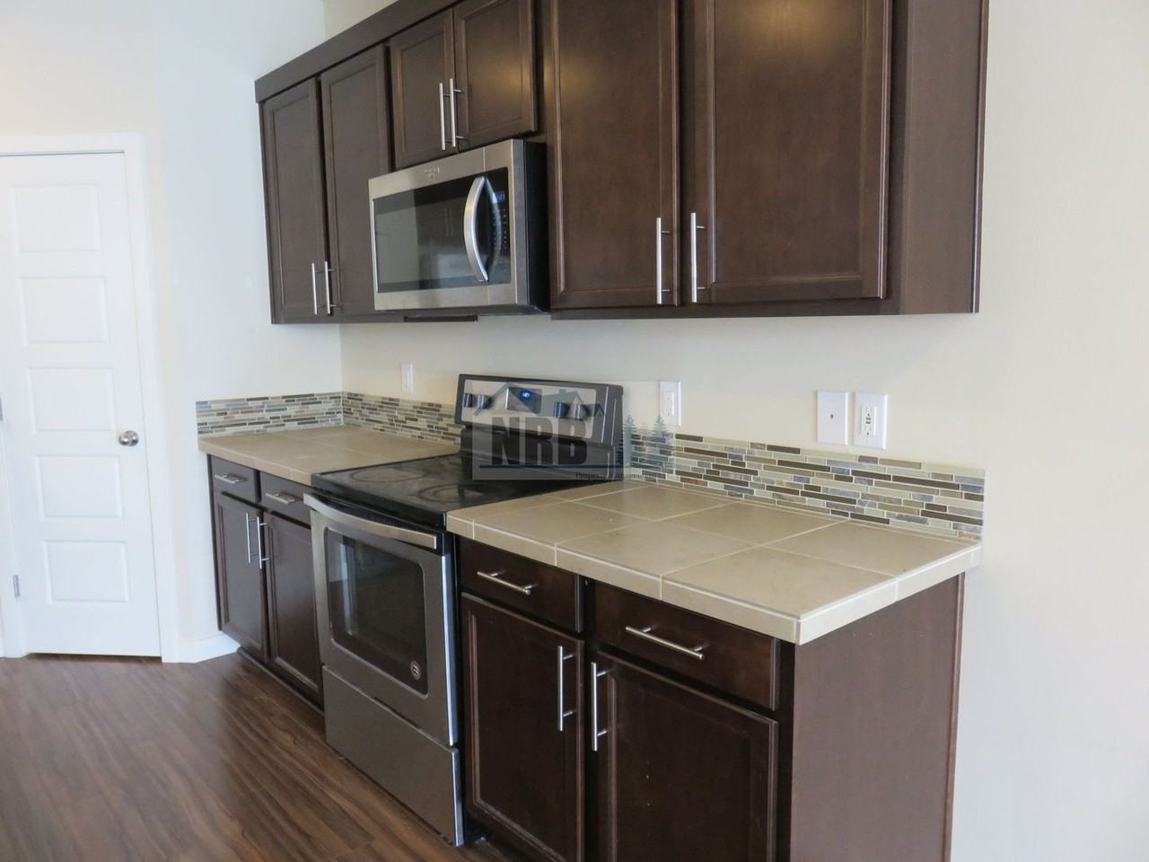 11531 174th St E - Photo 7 of 35