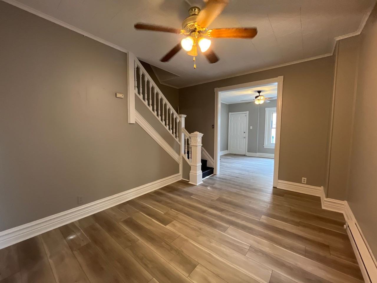 208 North Poplar Street - Photo 2 of 14