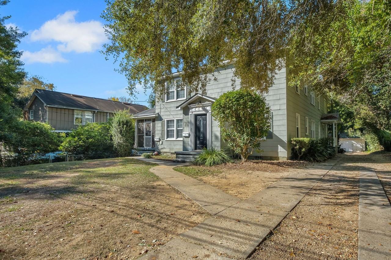 810 North Duval Street - Photo 2 of 20