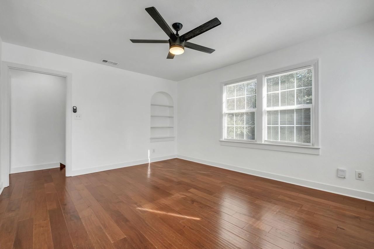 810 North Duval Street - Photo 7 of 20