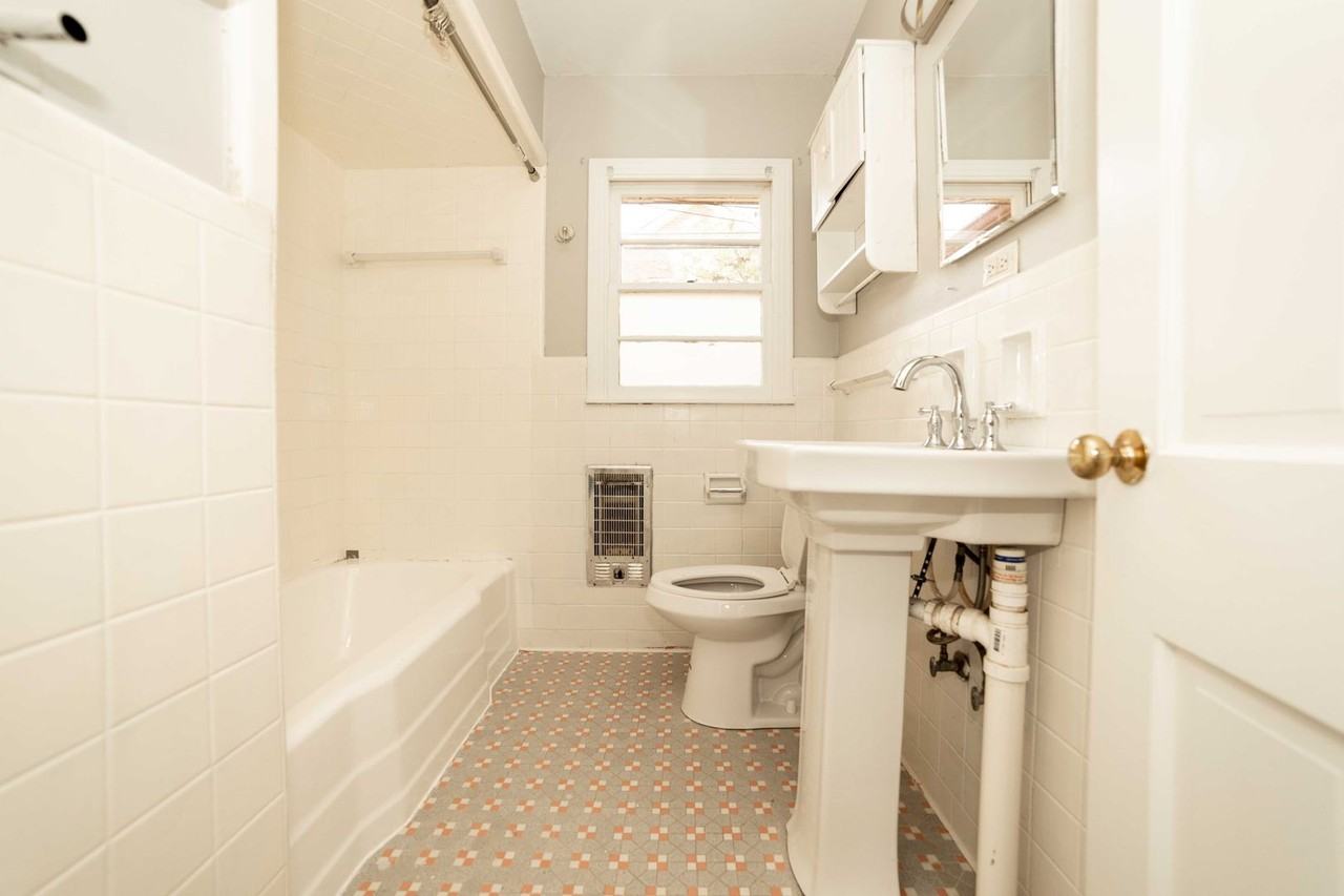 1012 Hadley Avenue - Photo 7 of 17