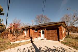 featured image of 1012 Hadley Ave