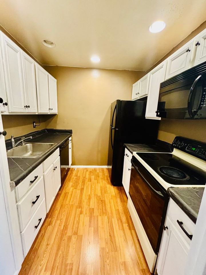 20 Dougherty Blvd #I5 - Photo 6 of 24