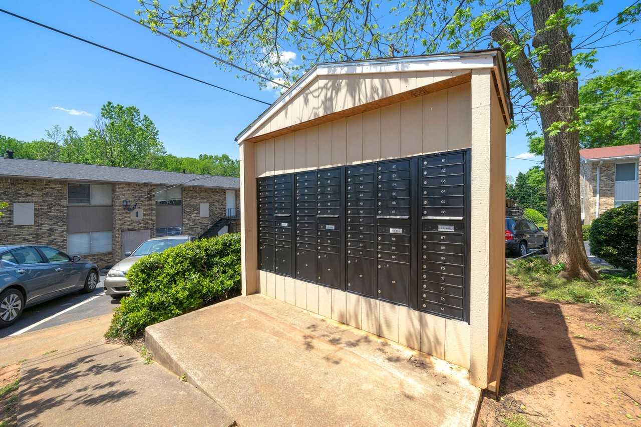 Wingate Apartments - Photo 3 of 11