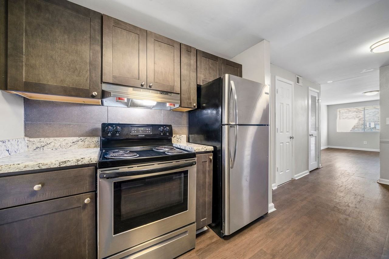 Wingate Apartments - Photo 5 of 11