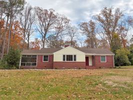 featured image of 4233 Pawnee Road