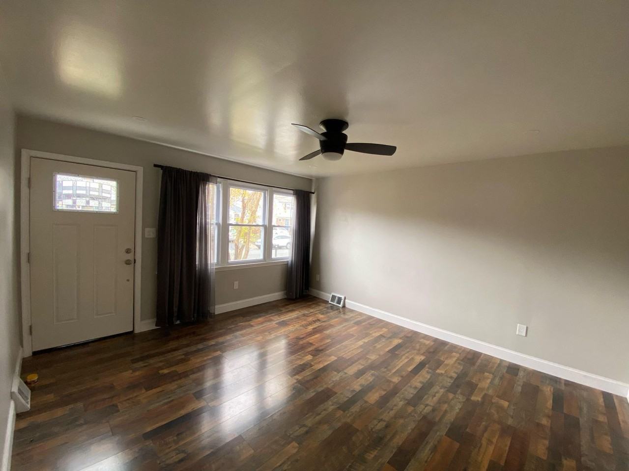 203 W Rodgers St - Photo 5 of 19