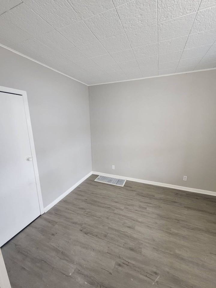 937 W 13th St - Photo 5 of 25