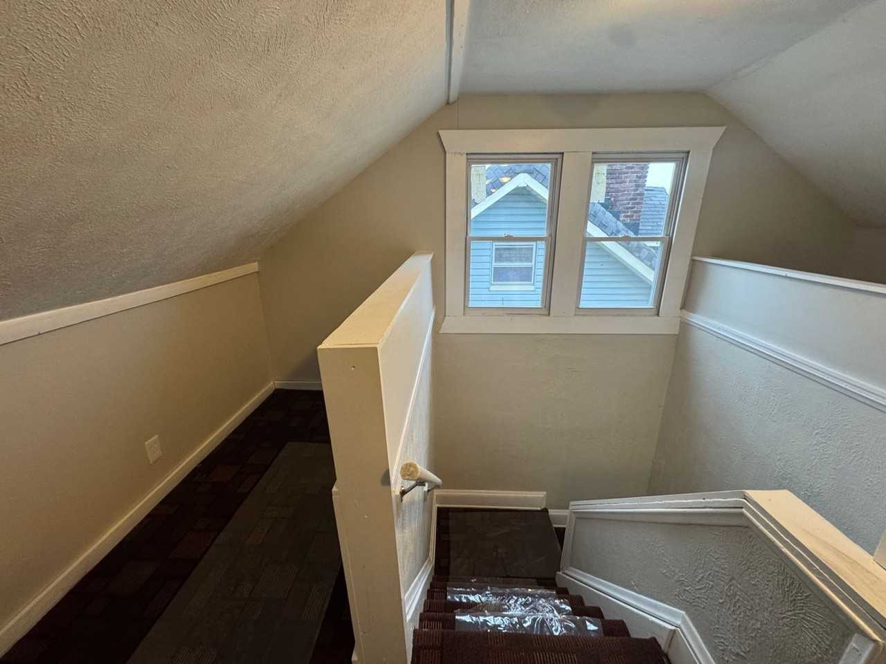 12814 Arlington Avenue - Photo 4 of 42