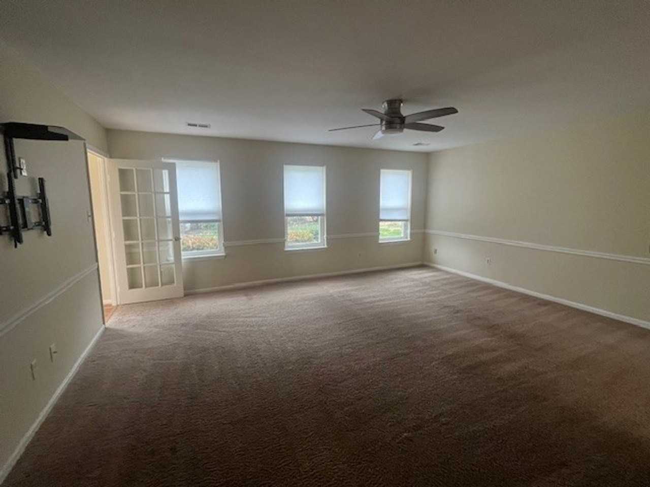 2569 Laurel Branch Dr - Photo 3 of 44