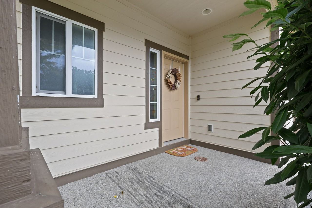 2535 10th Ct Se - Photo 3 of 30