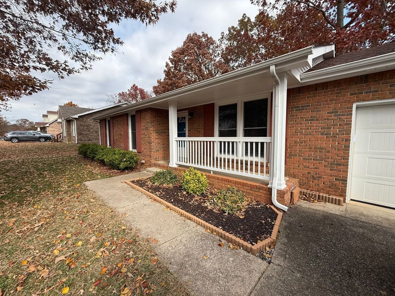 225 Northwood Terrace - Photo 3 of 28