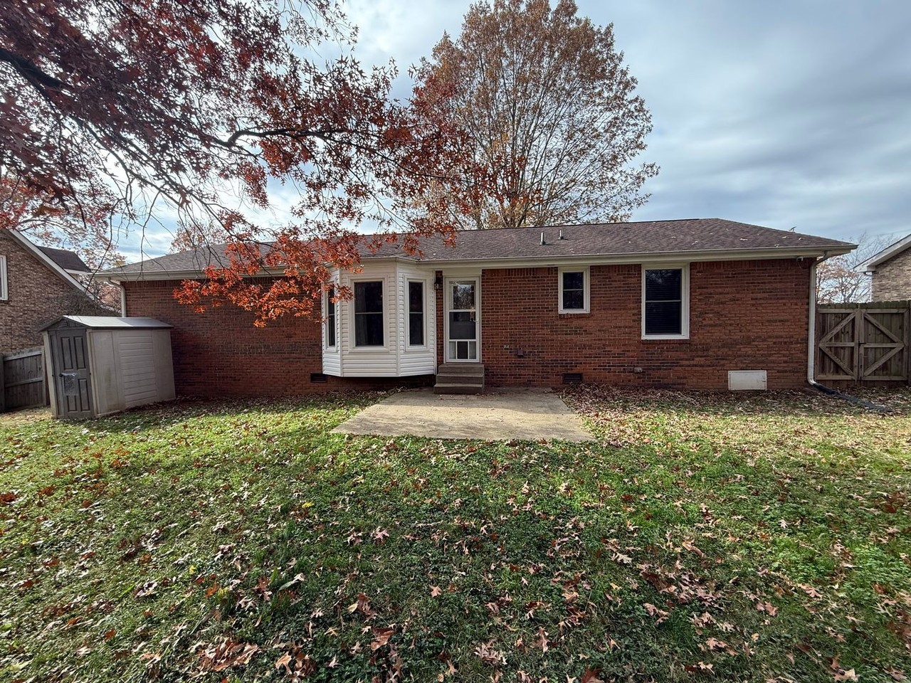 225 Northwood Ter - Photo 5 of 28