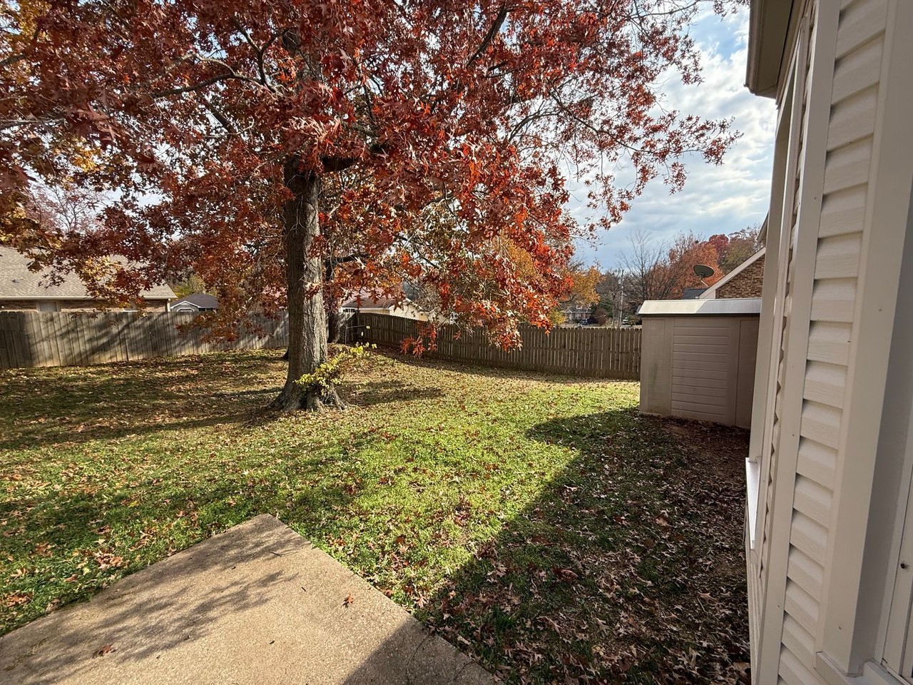 225 Northwood Ter - Photo 6 of 28