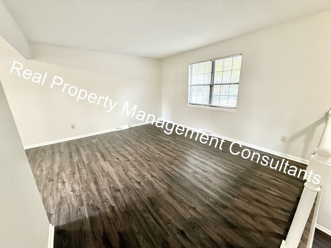 408 Sw Shamrock Pl - Photo 4 of 27