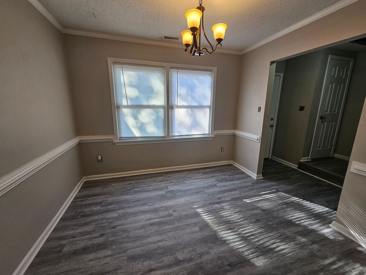 4307 Worthing Ln - Photo 7 of 17