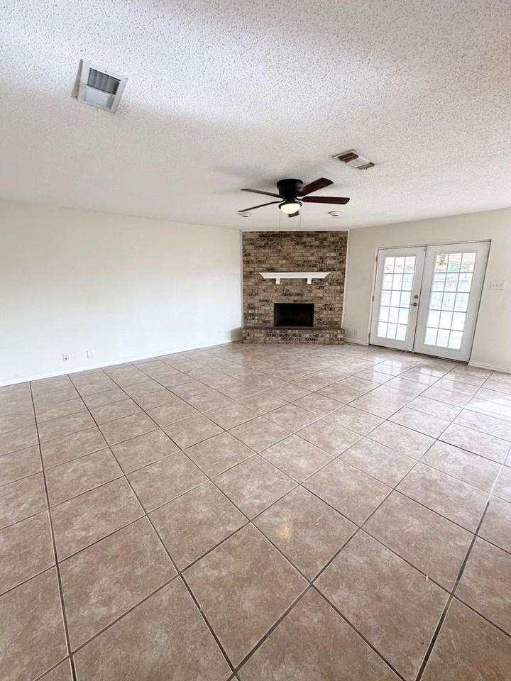 1724 E Pine Ave - Photo 2 of 14