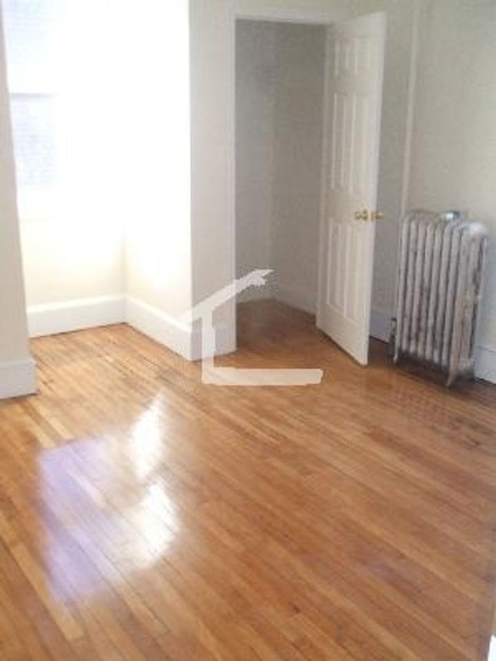 312 Saint Paul St - Photo 4 of 16